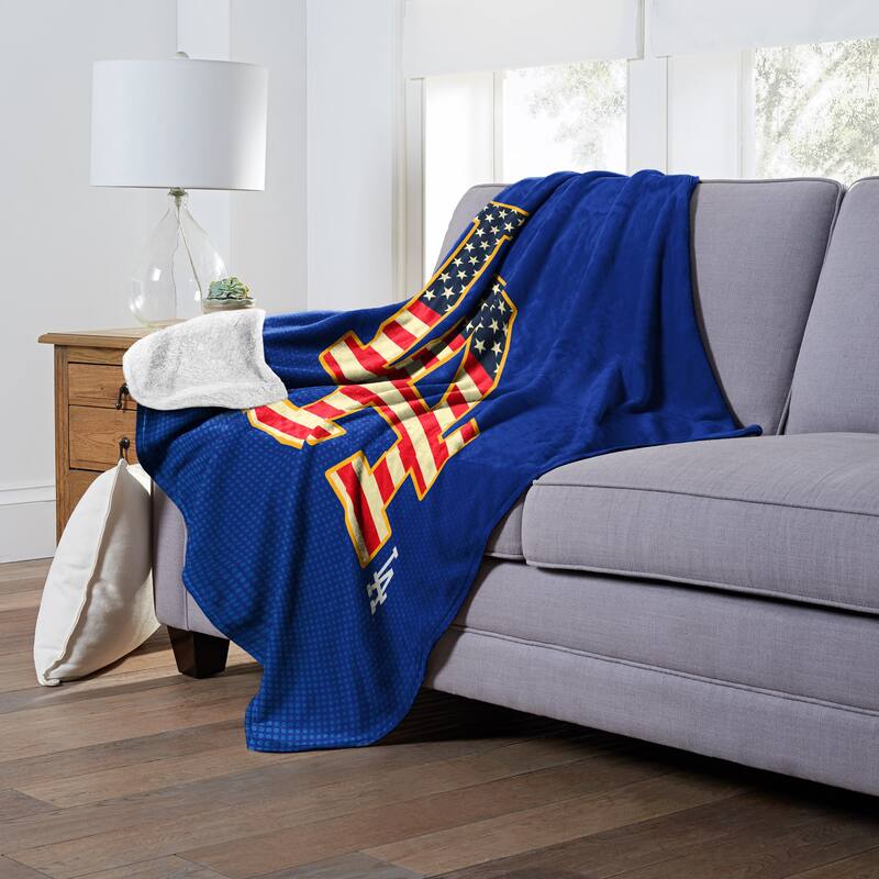 MLB Celebrate Series Los Angeles Dodgers Silk Touch Sherpa Throw On